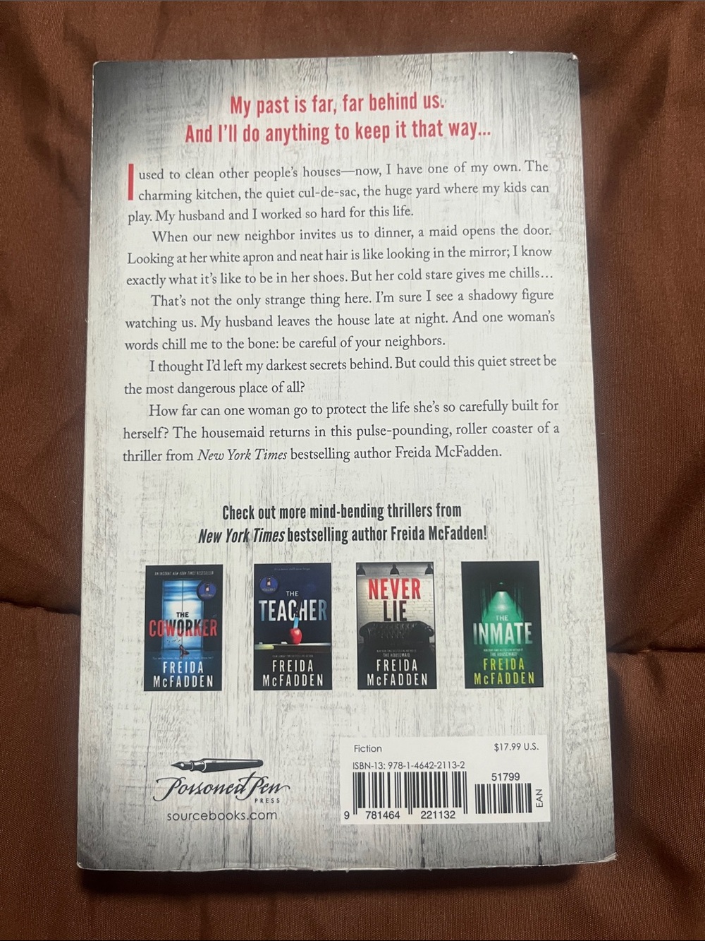 The Housemaid Trilogy - Blue, Red, White Book Set - Picture 5 of 8